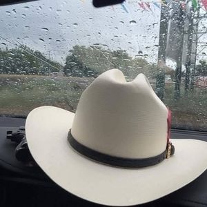 Meet your Posher, Esteban